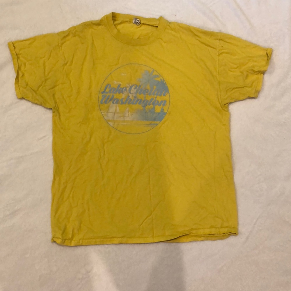 yellow lake chelan washington shirt ✨